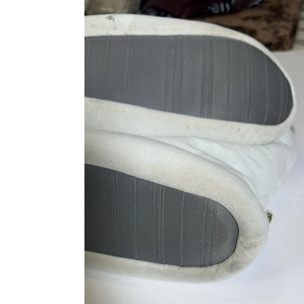 Men Puffer Slipper Boots White Size 10-11 Faux Fur Lined Indoor Cozy winter